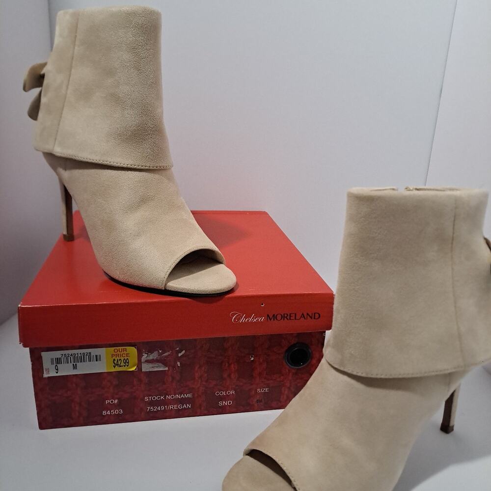 Chelsea Moreland Heels - Picture 7 of 8